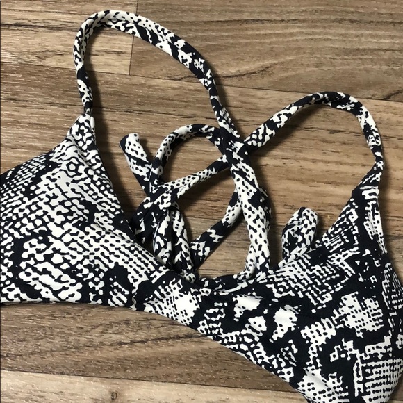 Midori Knox Print Bikini Top - Picture 3 of 7